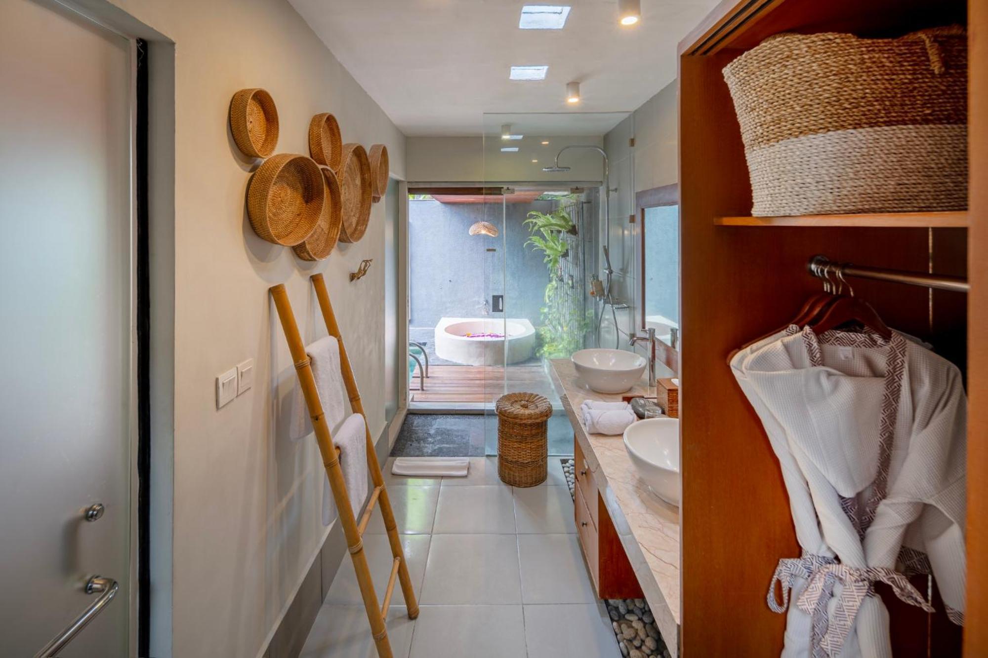 Legian Seminyak Sanctuary Villa By Ini Vie Hospitality מראה חיצוני תמונה